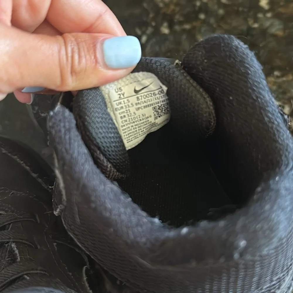 Black Nike